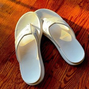 Sperry Flip Flops